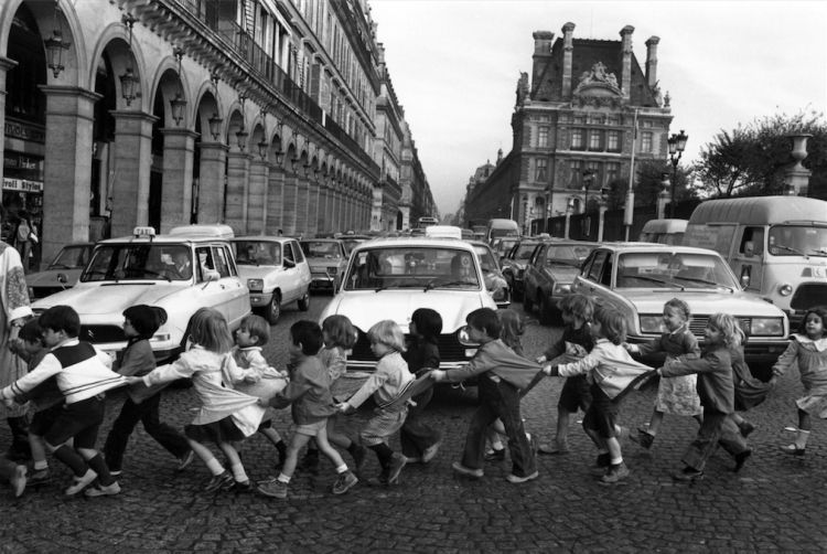 Les tabliers de la rue de Rivoli, 1978 © Robert Doisneau