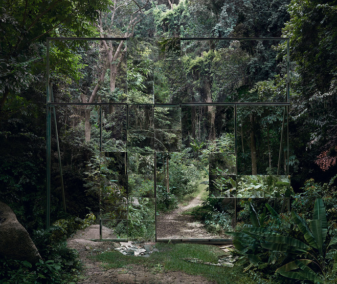 noemie-goudal-les-mecaniques-i-iii-courtesy-galerie-les-filles-du-calvaire_original_large